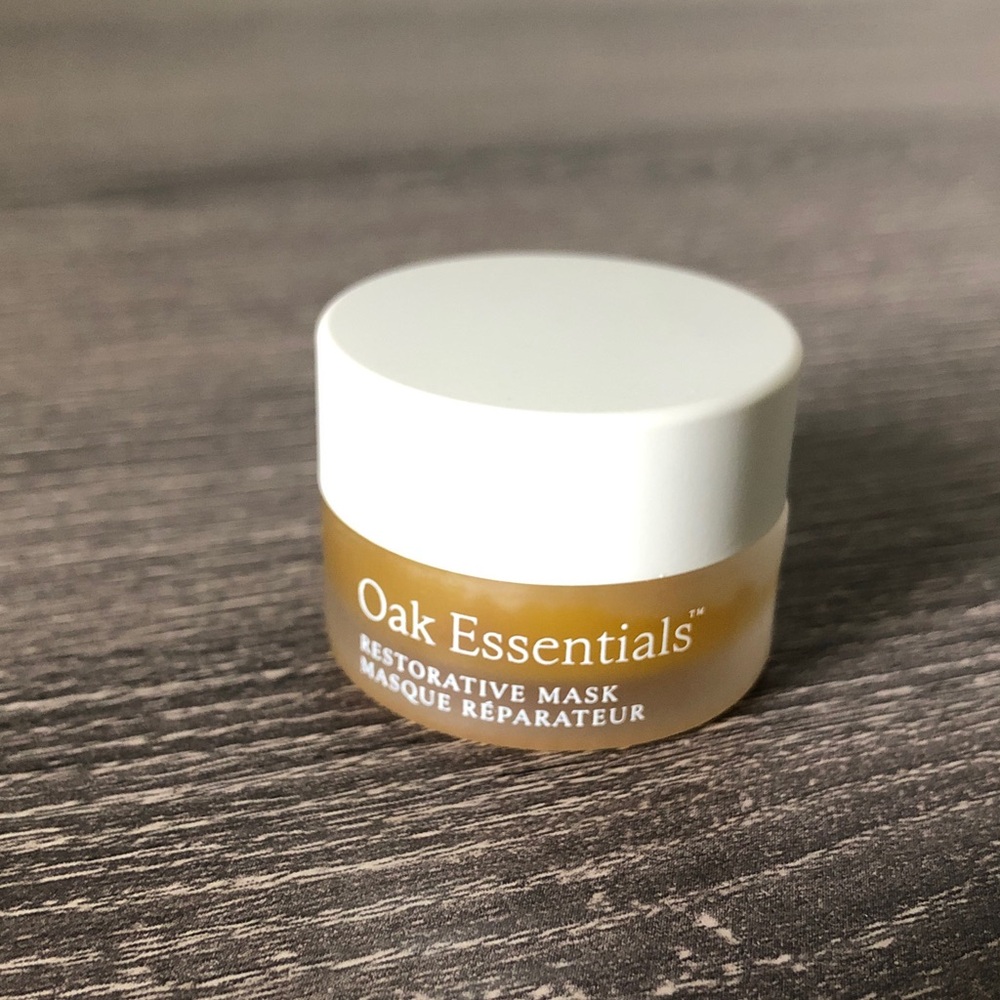 ❤️$3 NWT Oak Essentials Restorative Mask 5g